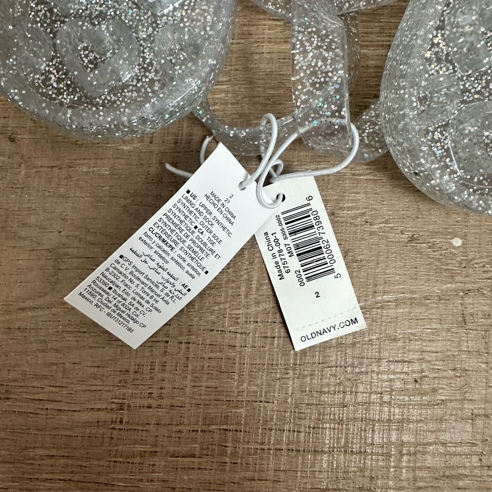 Old Navy Glittery Silver Sandals - Picture 6 of 6